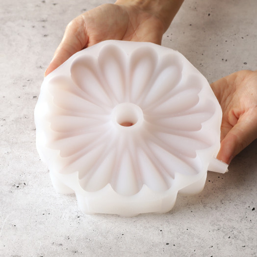 Moule Daisy touch top cake en silicone réalise à la main